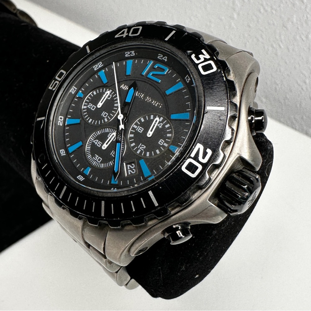MICHAEL KORS | Men's Drake Titanium Chronograph Quartz Watch | MK 8231… - Picture 3 of 9